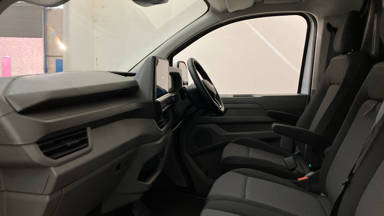 Volkswagen Transporter T32 Swb Electric 160kW 65kWh Commerce Pro Van Auto